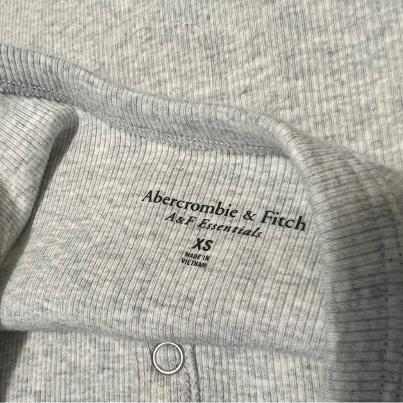 Abercrombie & Fitch Henley Tank Top NWT - Picture 3 of 4